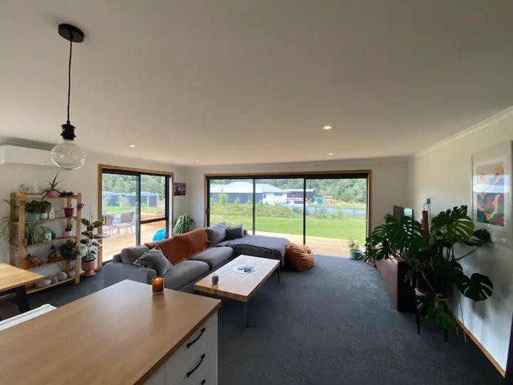 Enchanted Retreat In Greymouth Shared With Host Экстерьер фото
